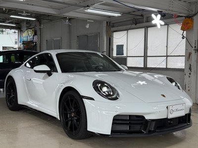 2025 Porsche 911 photo 3