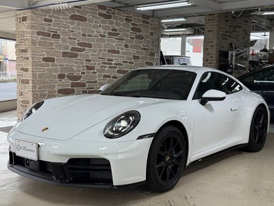 2025 Porsche 911 photo 2