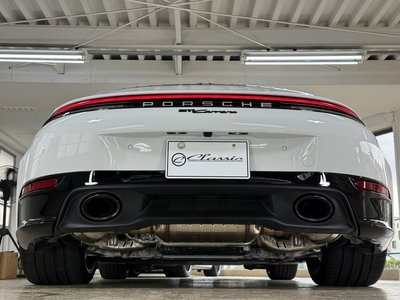 2025 Porsche 911 photo 9