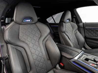 صورة 13 لـ 2022 BMW M8 GRAN COUPE