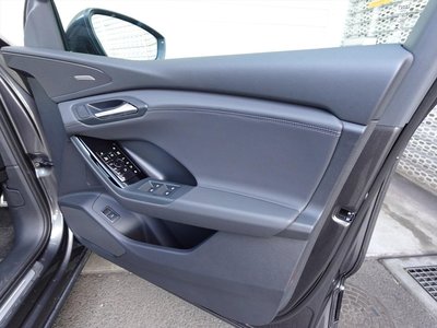 صورة 9 لـ 2025 AUDI Q6 E-TRON