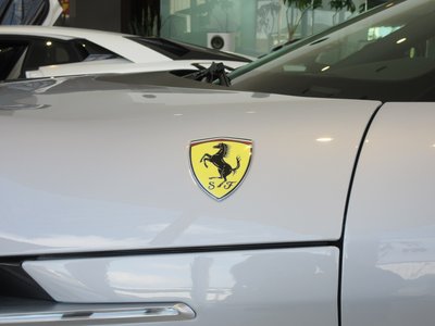 صورة 15 لـ 2025 Ferrari 12 CILINDRI