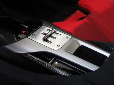 صورة 67 لـ 2025 Ferrari 12 CILINDRI