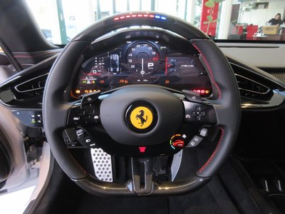 صورة 52 لـ 2025 Ferrari 12 CILINDRI