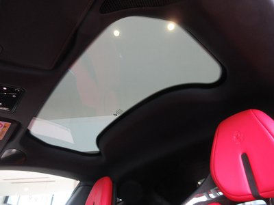 صورة 38 لـ 2025 Ferrari 12 CILINDRI