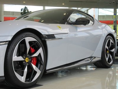 صورة 9 لـ 2025 Ferrari 12 CILINDRI
