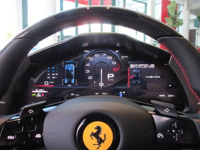 صورة 54 لـ 2025 Ferrari 12 CILINDRI