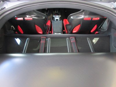 صورة 32 لـ 2025 Ferrari 12 CILINDRI