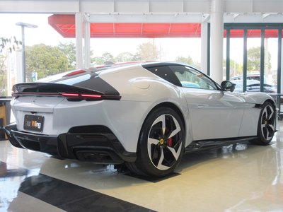 صورة 22 لـ 2025 Ferrari 12 CILINDRI