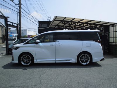 2023 Toyota VELLFIRE photo 8