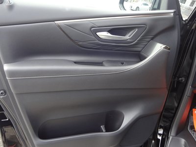 صورة 29 لـ 2024 Toyota ALPHARD
