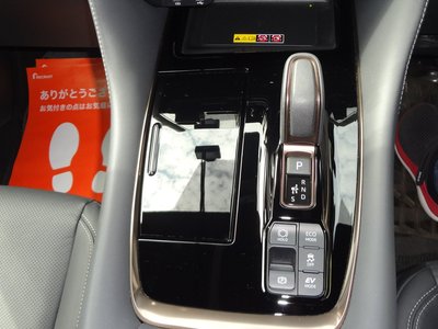 صورة 49 لـ 2024 Toyota ALPHARD