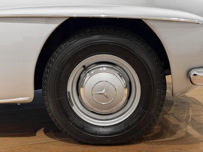 1960 Mercedes-BENZ SL 照片 24