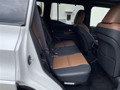 2026 Lexus GX — миниатюра 33