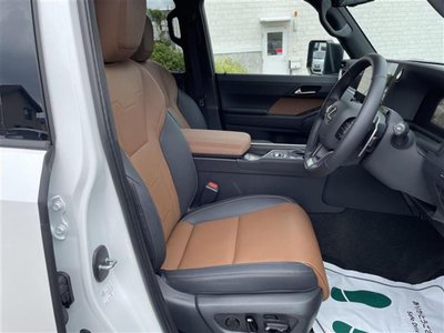 2026 Lexus GX — миниатюра 32