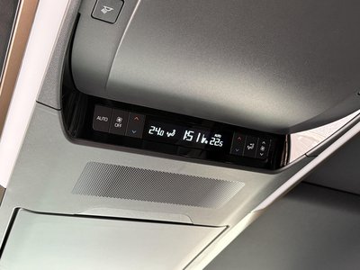 2026 Toyota ALPHARD — фото 30