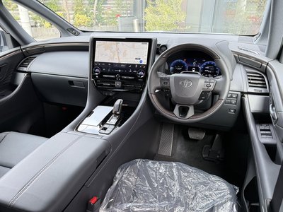2026 Toyota ALPHARD — фото 22