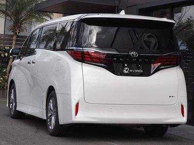 2026 Toyota ALPHARD — фото 6