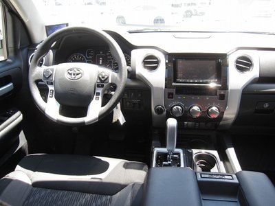 2019 Toyota TUNDRA — фото 24