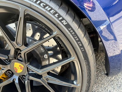 صورة 27 لـ 2020 Porsche 718 SPYDER