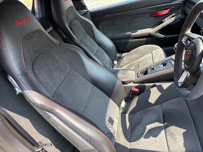 صورة 44 لـ 2020 Porsche 718 SPYDER