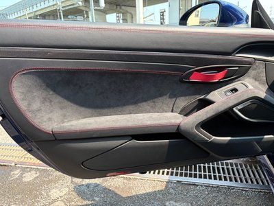 صورة 54 لـ 2020 Porsche 718 SPYDER