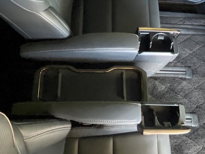 صورة 53 لـ 2024 Toyota ALPHARD