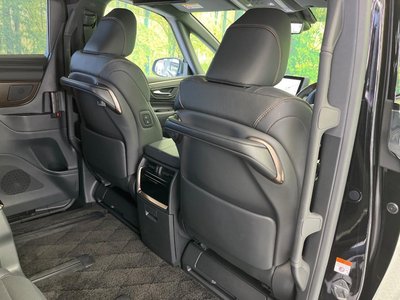 صورة 46 لـ 2024 Toyota ALPHARD