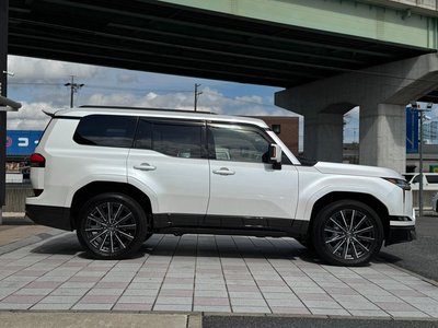 صورة 7 لـ 2025 Lexus GX