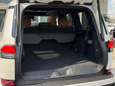 صورة 42 لـ 2025 Lexus GX