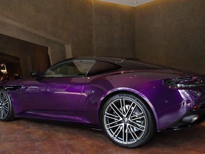 2024 Aston Martin DB12 — фото 7