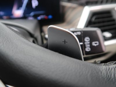 2023 BMW X7 thumbnail 33