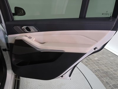 2023 BMW X7 thumbnail 46