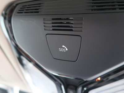 2023 BMW X7 thumbnail 35