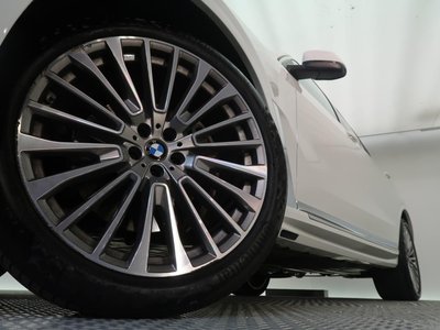 2023 BMW X7 photo 4
