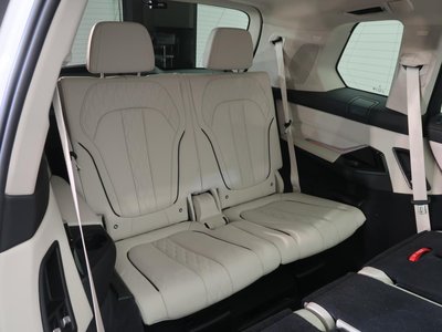 2023 BMW X7 thumbnail 25
