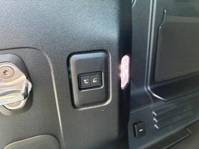 2023 LAND Rover DEFENDER thumbnail 35