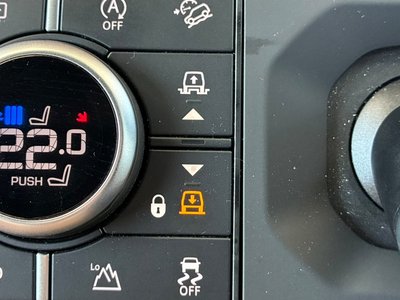 2023 LAND Rover DEFENDER photo 10