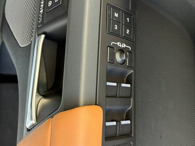 2023 LAND Rover DEFENDER thumbnail 43