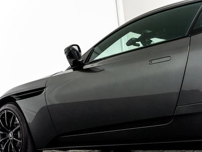 2019 Aston Martin DB11 — миниатюра 33