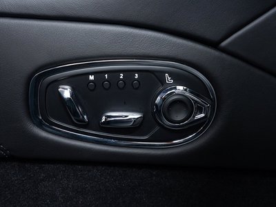 2019 Aston Martin DB11 — миниатюра 68