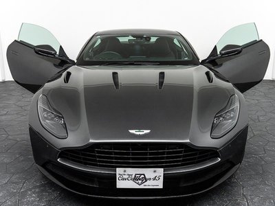 2019 Aston Martin DB11 — миниатюра 24