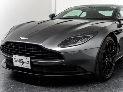 2019 Aston Martin DB11 — фото 11