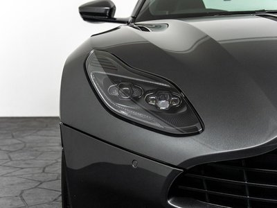 2019 Aston Martin DB11 — миниатюра 21