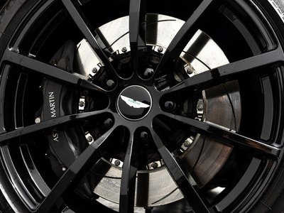 2019 Aston Martin DB11 — миниатюра 19