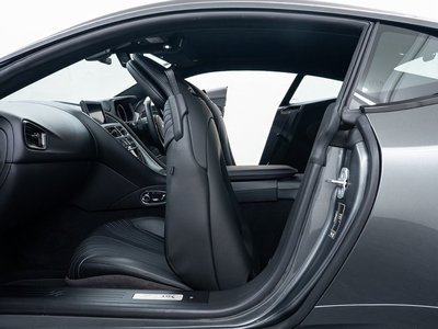 2019 Aston Martin DB11 — миниатюра 51