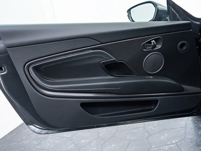 2019 Aston Martin DB11 — миниатюра 43
