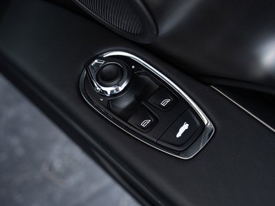 2019 Aston Martin DB11 — миниатюра 71