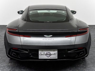 2019 Aston Martin DB11 — фото 5