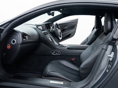 2019 Aston Martin DB11 — миниатюра 44